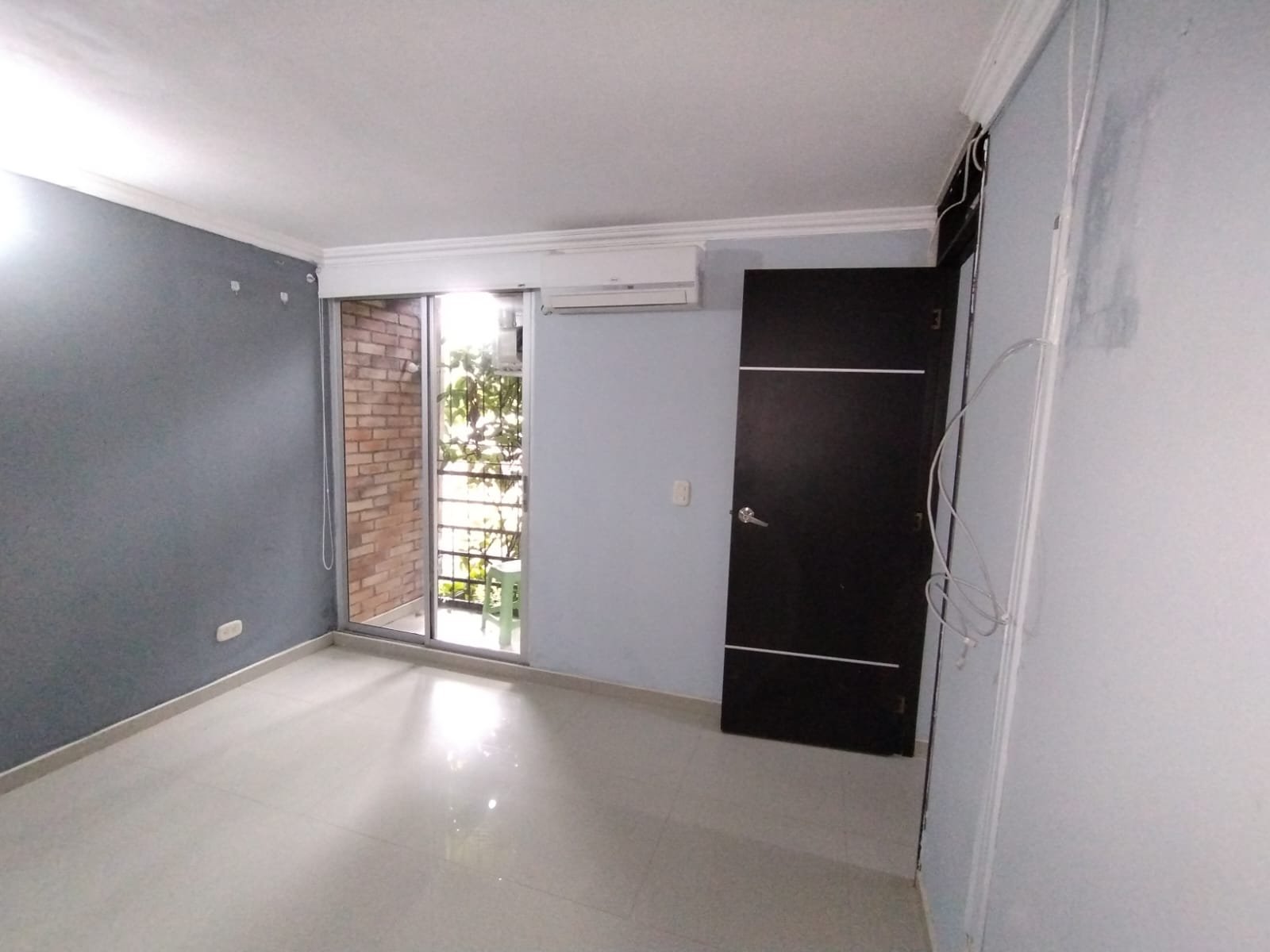 ARRIENDO APARTAMENTO DE TRES HABITACIONES